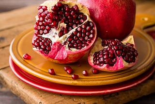7 Health Benefits of pomegranate fruit