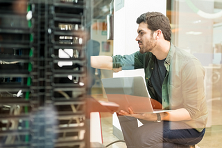 Network Administrator vs Network Engineer: Which Role is for You?