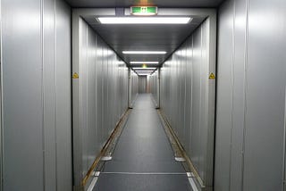 JET BRIDGES- WALKWAYS TO 35000ft