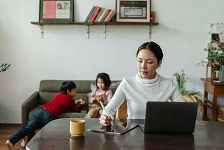 Choosing the Right Parental Monitoring Software: A Simple Guide for Non-Techy Parents