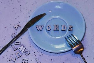 How to Utilise Punchy Titles and Introductions to Hook Readers
