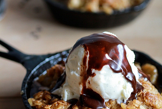 Recipe: Oatmeal Cookie Banana Crisp with Chocolate Kahlua Sauce