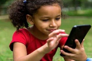 Why Your Kids Always Stick On Smartphone, Is Excessive Phone Usage Harmful?