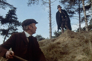 “No diggin’ ’ere!” — Revisiting the ghostly locations of A Warning to the Curious