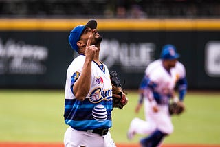 Pitcher cubano Elián Leyva firma con Algodoneros de Unión Laguna en México