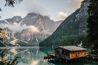 Lakehouse Trifecta — Delta Lake, Apache Iceberg & Apache Hudi