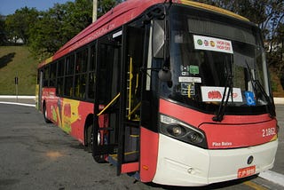 A garota do ônibus e eu