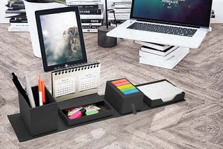 Reasons that make a customized calendar is one of the amazing gifts for office desk