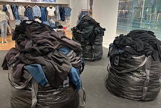 Yeezy Gap : Why selling clothes in trash bags isn’t a good idea