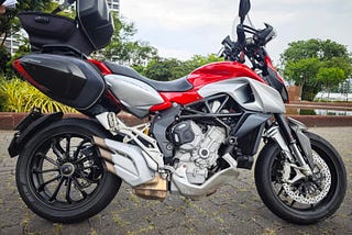 MV Agusta Stradale 800