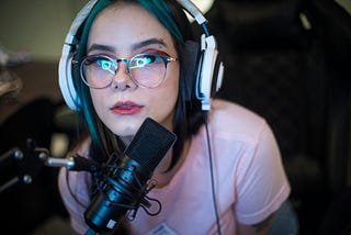 Girl gamer crypto gaming