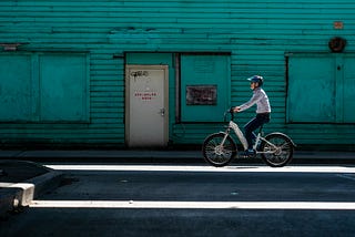 Spotlight on the Pros and Cons of an Electric Bike
