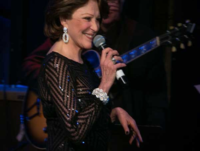 It took 40 years but “There’s A New Girl in Town” … Tony Award winner Linda Lavin