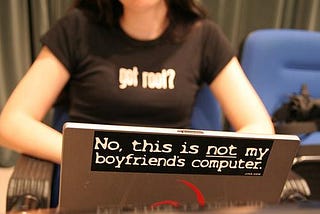 Kodlayamayan Kadınlar, kodluyoruz.org ve Reklamlar