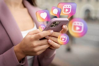 Instagram, Hiperealitas dan Fetisisme
