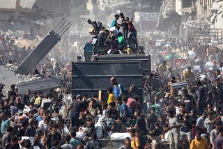 Ayer se nos dijo que con 2 años y dos días, el genocidio en Gaza había terminado