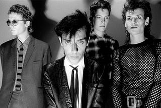“NEW ROMANTICS”: o movimento musical pós-punk que causou magnetismo  à Grã-Bretanha dos anos 80