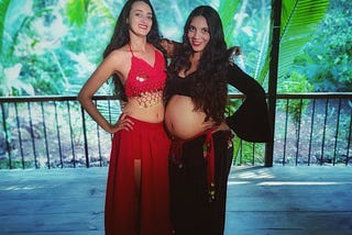 Bellydance and Pregnancy : unfolding the magic