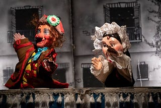 Il teatro dei burattini che torna nei paesi: la piccola magia che resiste al tempo