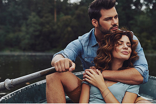 12 Signs That Someone Really Loves You…