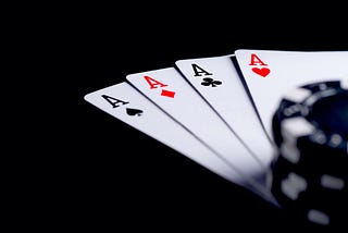 Победа в покере с низкими ставками