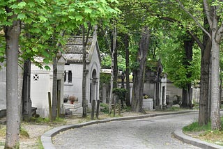 3 Historical Cemeteries In Paris To Visit Before Leaving