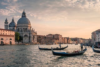 News Item #7: Russian hackers targeted key Italian institutions. Venice image by Gerhard Bögner from Pixabay.