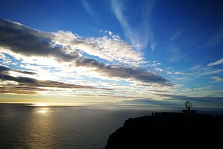 A journey to Elsewhere of 10 000 km in 8 days on a dreamcatching Tesla