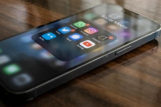 What Happened When I Stopped Checking Social Media for 7 Days