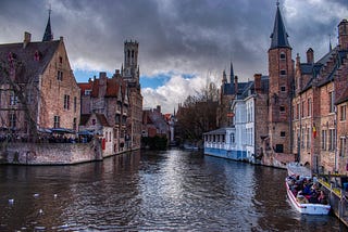 Culture, Cobblestones & Canals