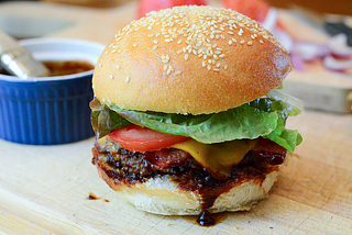 Stout & Sriracha Barbecue Bacon Burgers