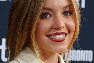 No, Sydney Sweeney Didn’t Fire Back at the Trolls in the Best Way