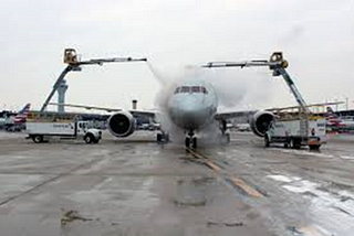 Deicing a plane