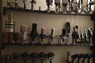 Mic locker