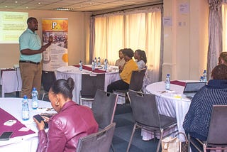 Lessons of Resilience from Data Mtaani: Workers Navigating Risk and Opportunity in Digital Spaces
