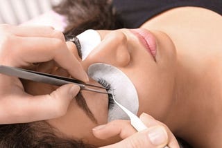 Eyelash Extensions guide: Cost & How Long it Last
