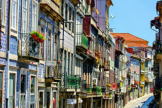 Rua de Sol in Porto, Portugal