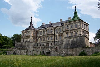 Pidhirtsi Castle: example of the shift from fortress to palace