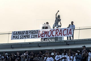 Sempre com democracia