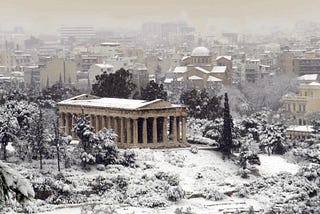 Aρχαία ελληνικά μνημεία φωτογραφημένα με χιόνι