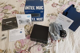 一隻手就能帶走的主機! Intel NUC 微型電腦 (NUC7PJYH) 超詳解開箱