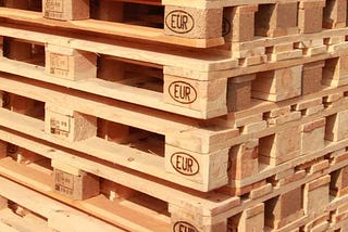 Phytosanitary requirements for entry into the EU (wooden packaging).