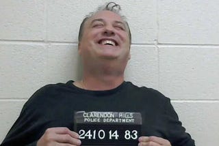 Fake News: A Lottery Winner was Arrested for dumping Manure on Ex-Boss’s Lawn