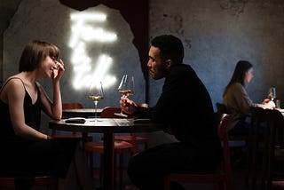 Mirror, Mirror On The Wall: 4 Clear Signals You’re Dealing With A Narcissist On A First Date