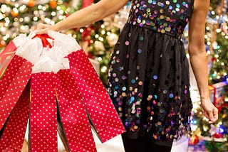 Aunt Lisa’s Guide to Being a Nice Holiday Shopper: