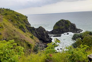 Perjalanan Panjang Menuju Bukit Pengilon