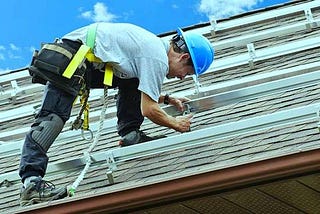 Why and When Your Commercial Roof Needs to Be Replaced?