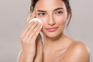 How to use several kinds of makeup removers