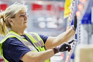 DHL makes e-fulfilment more effective with AI algorithm
