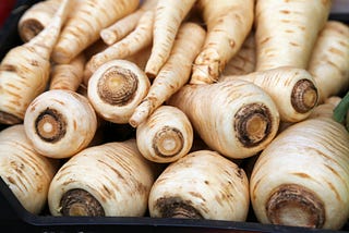 A pile of parsnips.